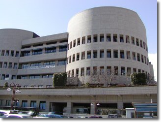 コンパルホール