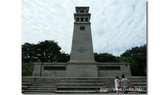 セノタフ（英軍戦没者記念碑）